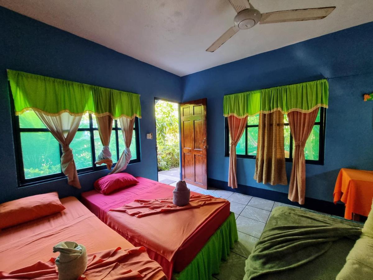 Cabinas Tortuguero Natural Exteriör bild