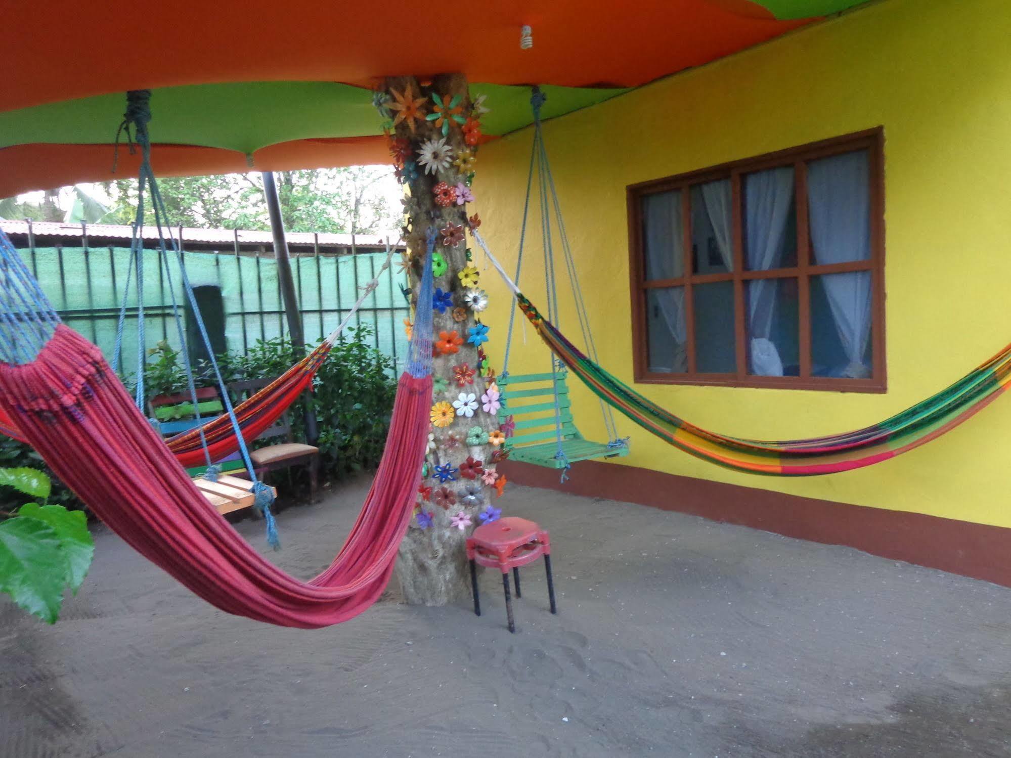 Cabinas Tortuguero Natural Exteriör bild